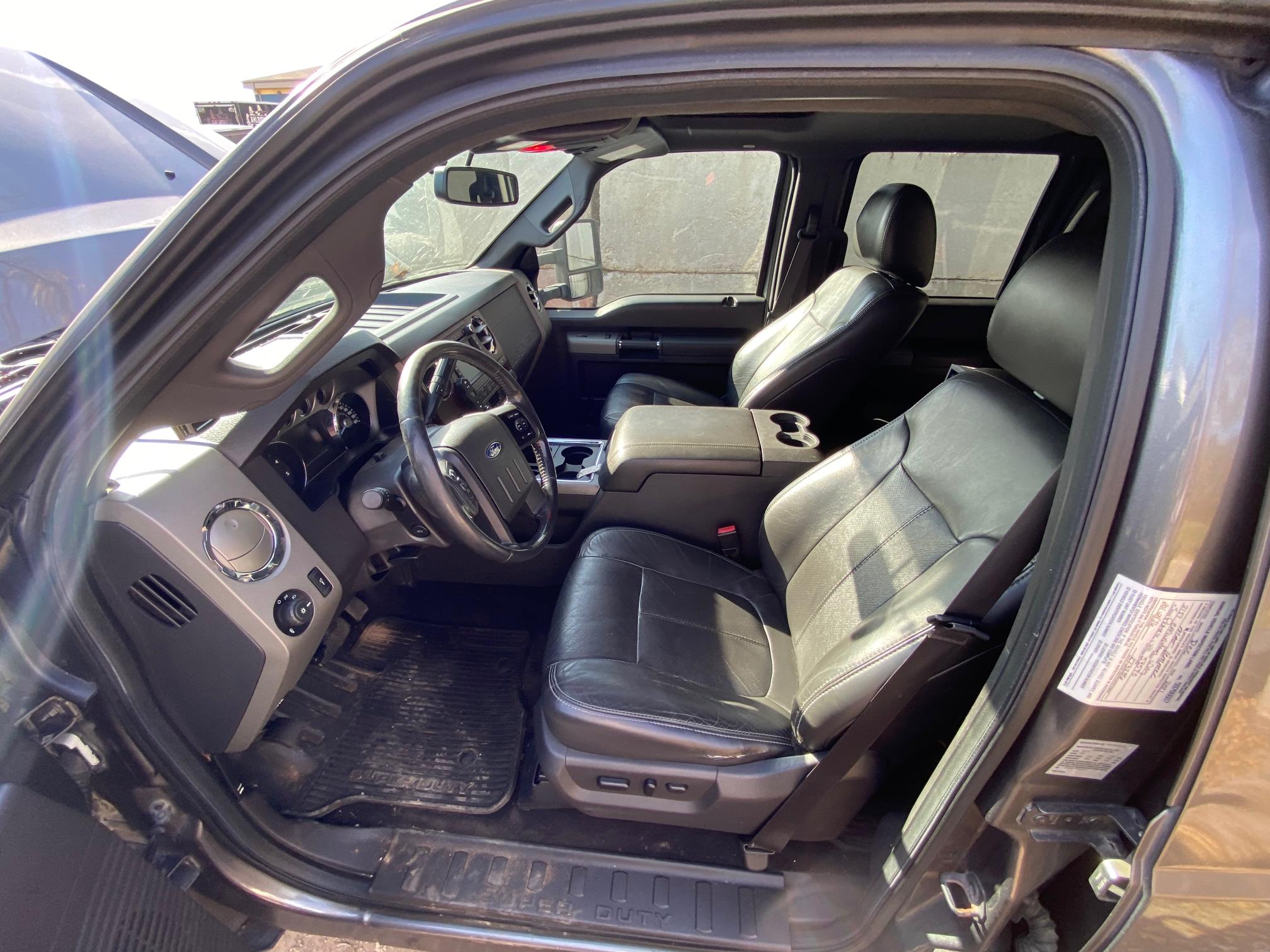 2011 FORD F350 - Image 12